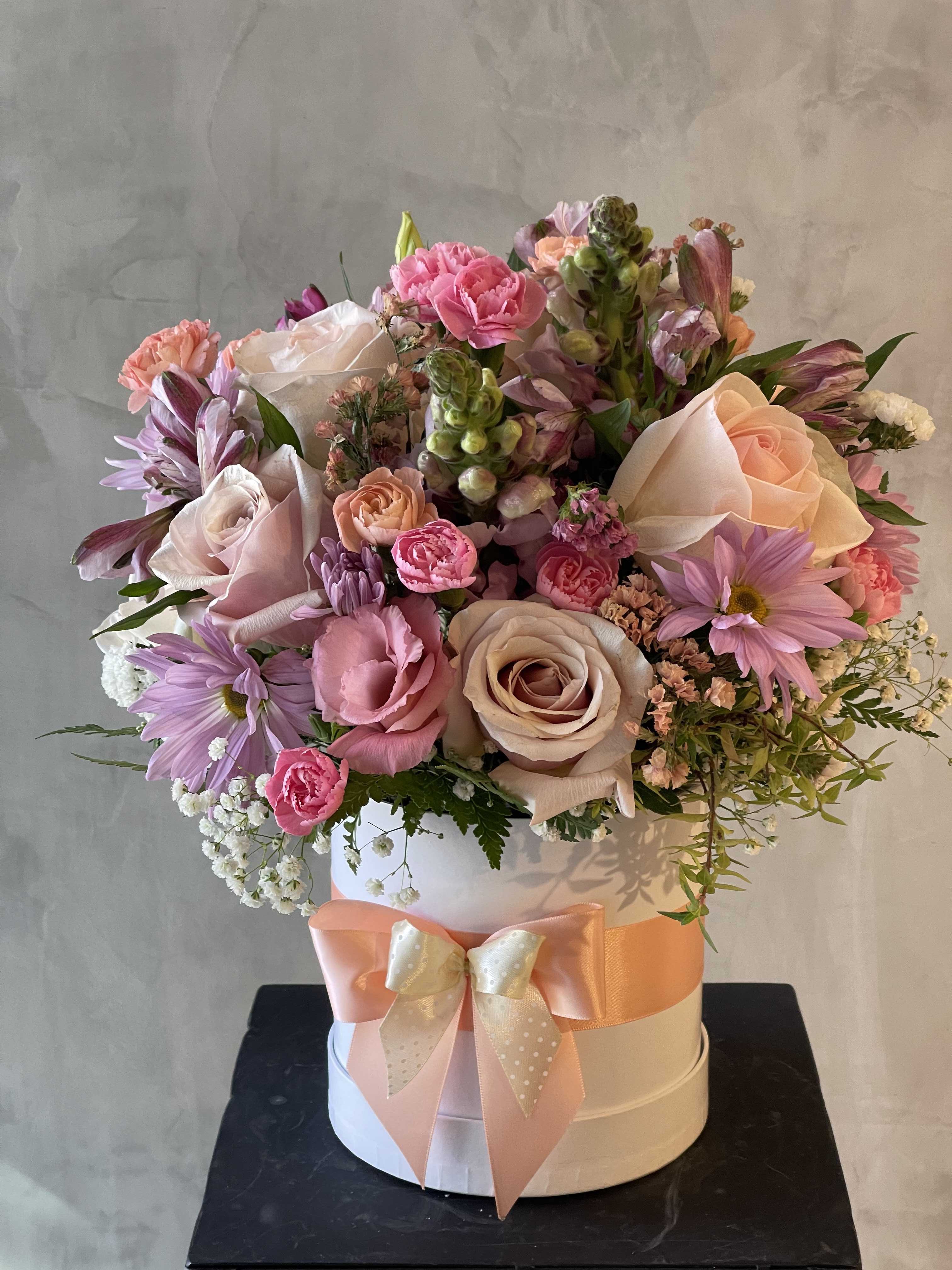 Букет в коробке Аланья - с любовью к тебе buket-v-korobke-alanyya---s-lyubovyyu-k-tebe